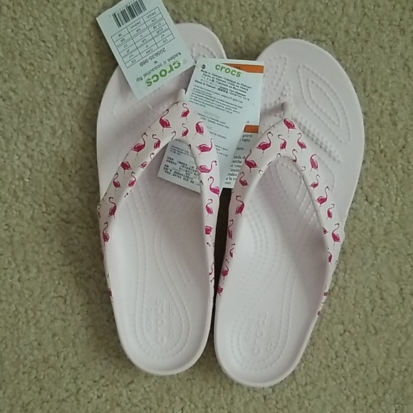 crocs flamingo flip flops